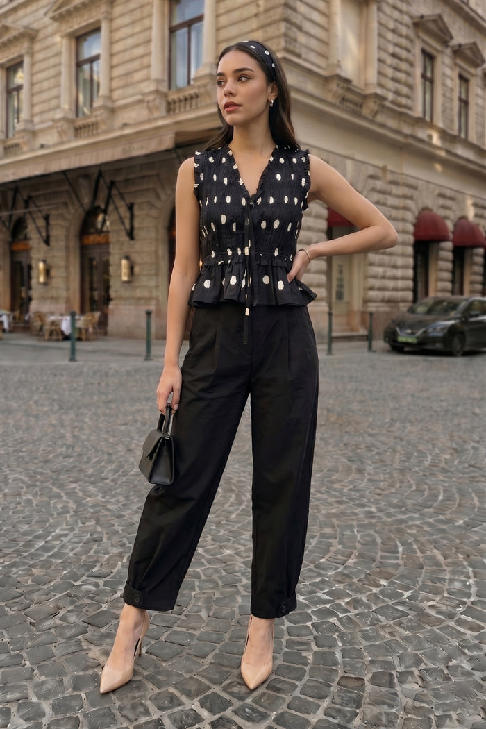 Relaxed fit black pants