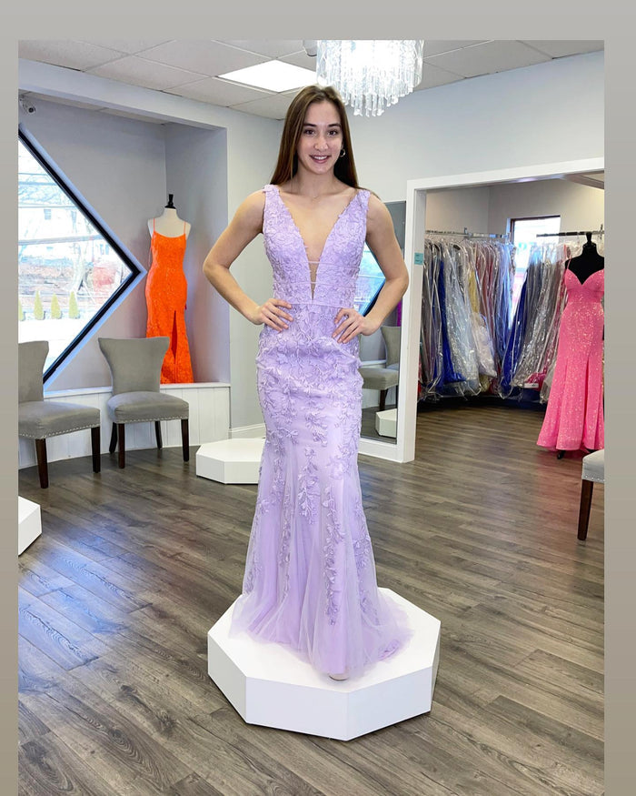 Plunge V Neck Lace Appliques Long Prom Dress