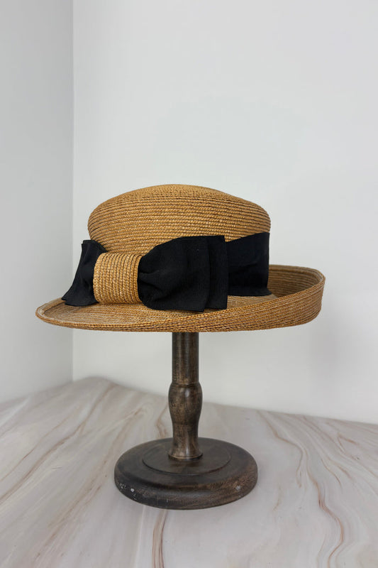 100% Straw hat with GG black ribbon