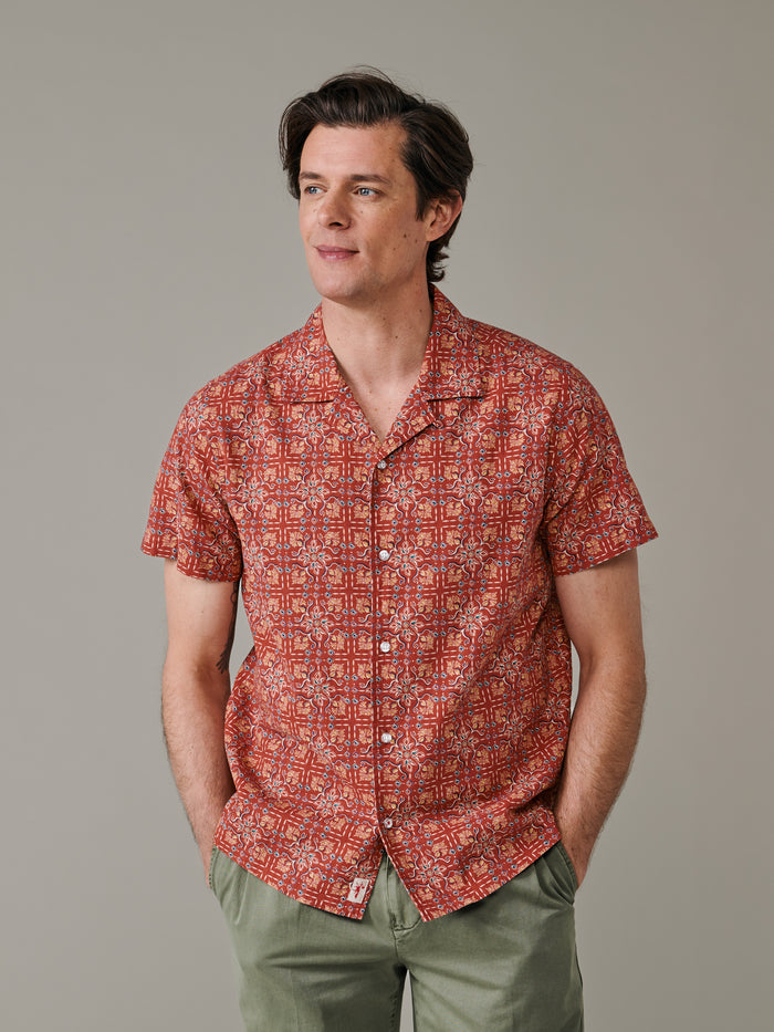 Aubin Tile Print Abbey Cuban Collar Short Sleeved Shirt | Short Sleeve Shirt