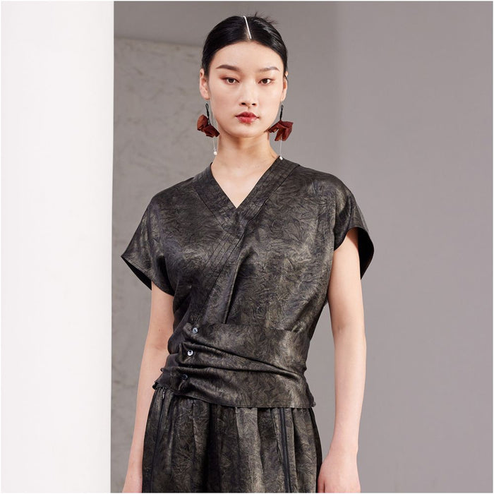 New Chinese acetate pleats elegant texture niche design glossy shirt J42C204 image 1