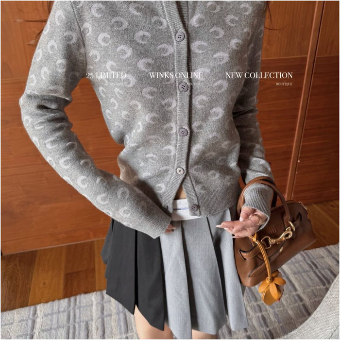 0104 Correct Version Development Niche Full Moon Jacquard Wool Blended Round Neck Knitted Cardigan image 0