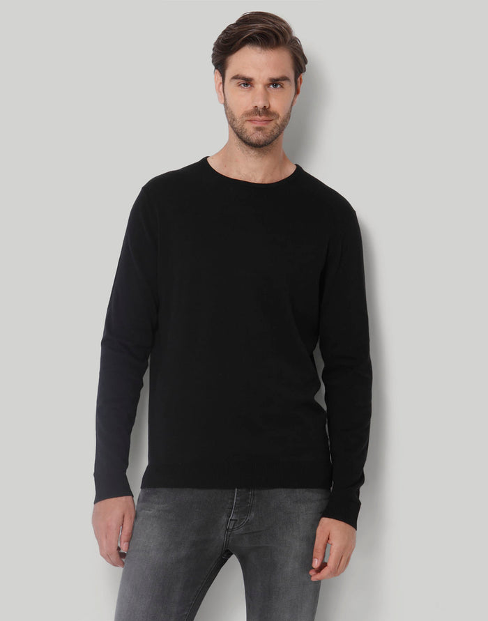 Black Pullover