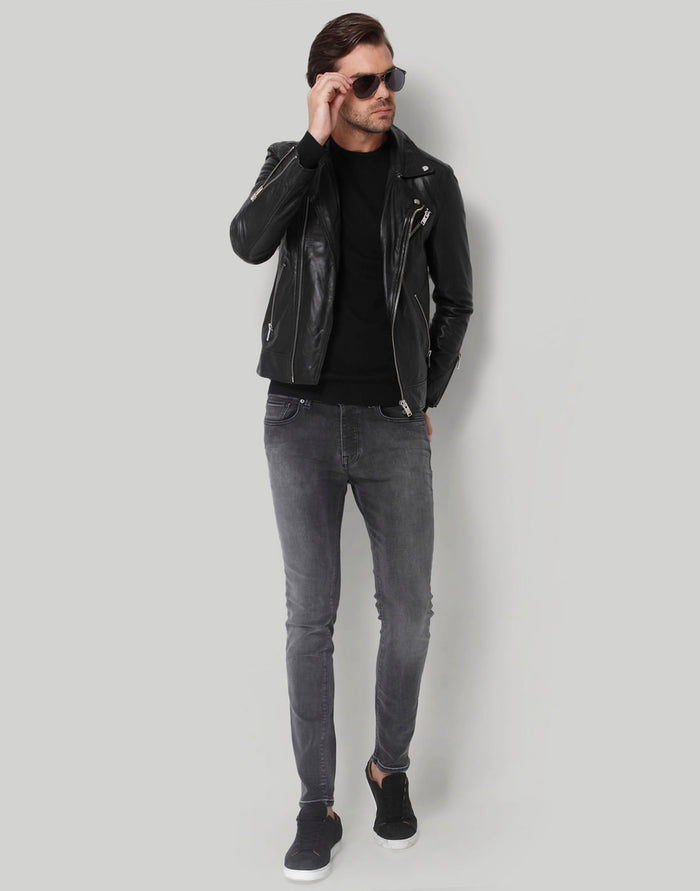 Black Pullover