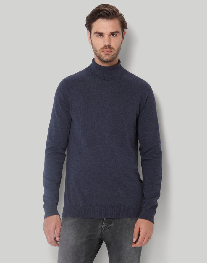 Blue Pullover