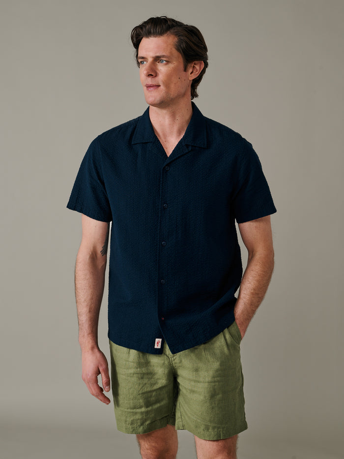 Aubin Navy Brambling Seersucker Short Sleeved Shirt | Short Sleeve Shirt