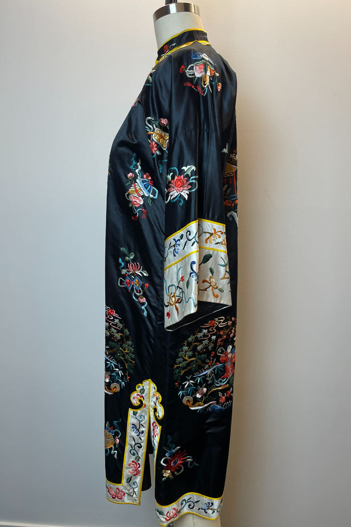 Gufeng Embroidered Coat image 1