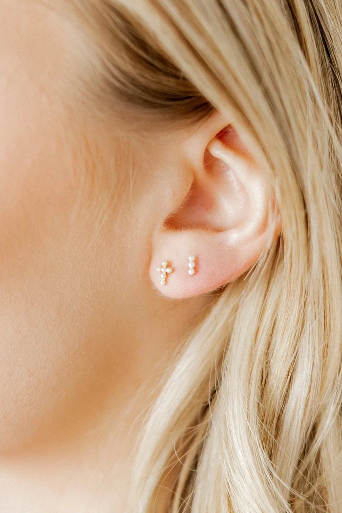 Janie Pearl | Screwback Stud Earrings