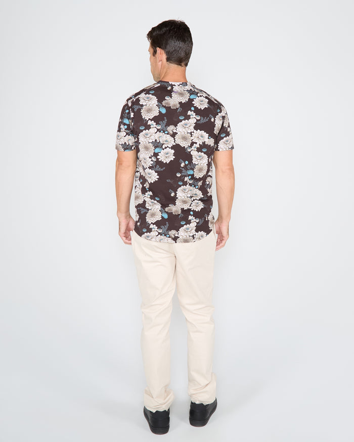MAZE SERIOUS FLORAL V-NECK TEE - BLACK