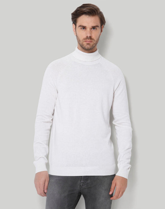 White Pullover