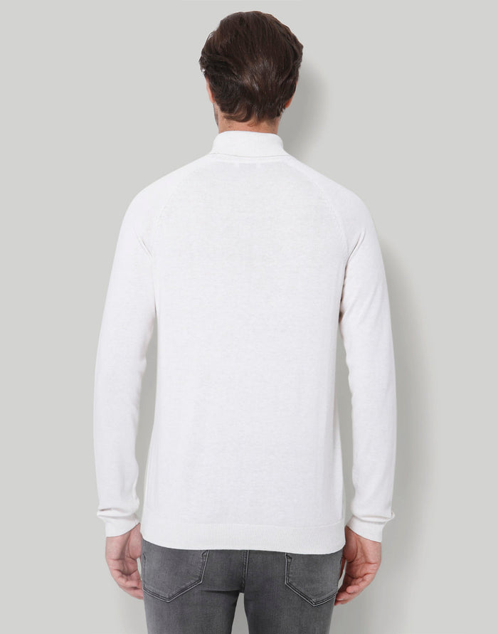 White Pullover